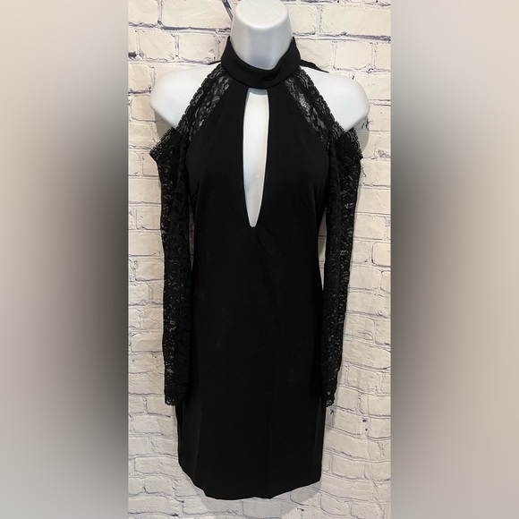 Nicole Miller Kendal Lace cold shoulder Black dress Size 0 - Picture 3 of 8